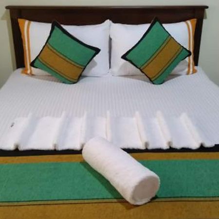 Sanasuma Rest Hotel Anuradhapura Exterior photo