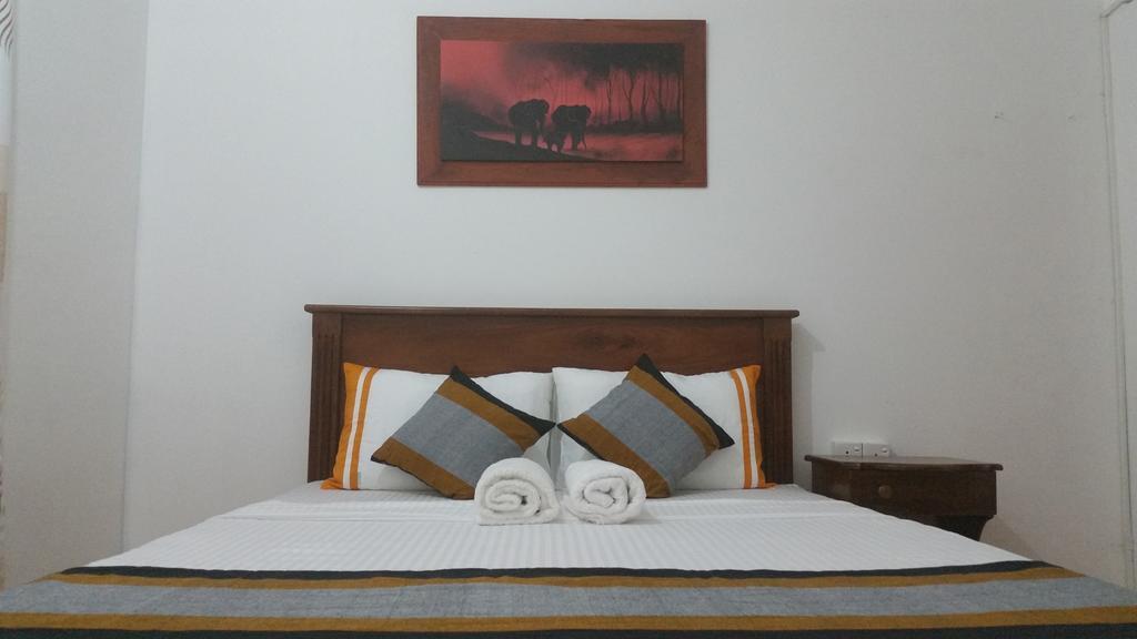 Sanasuma Rest Hotel Anuradhapura Exterior photo