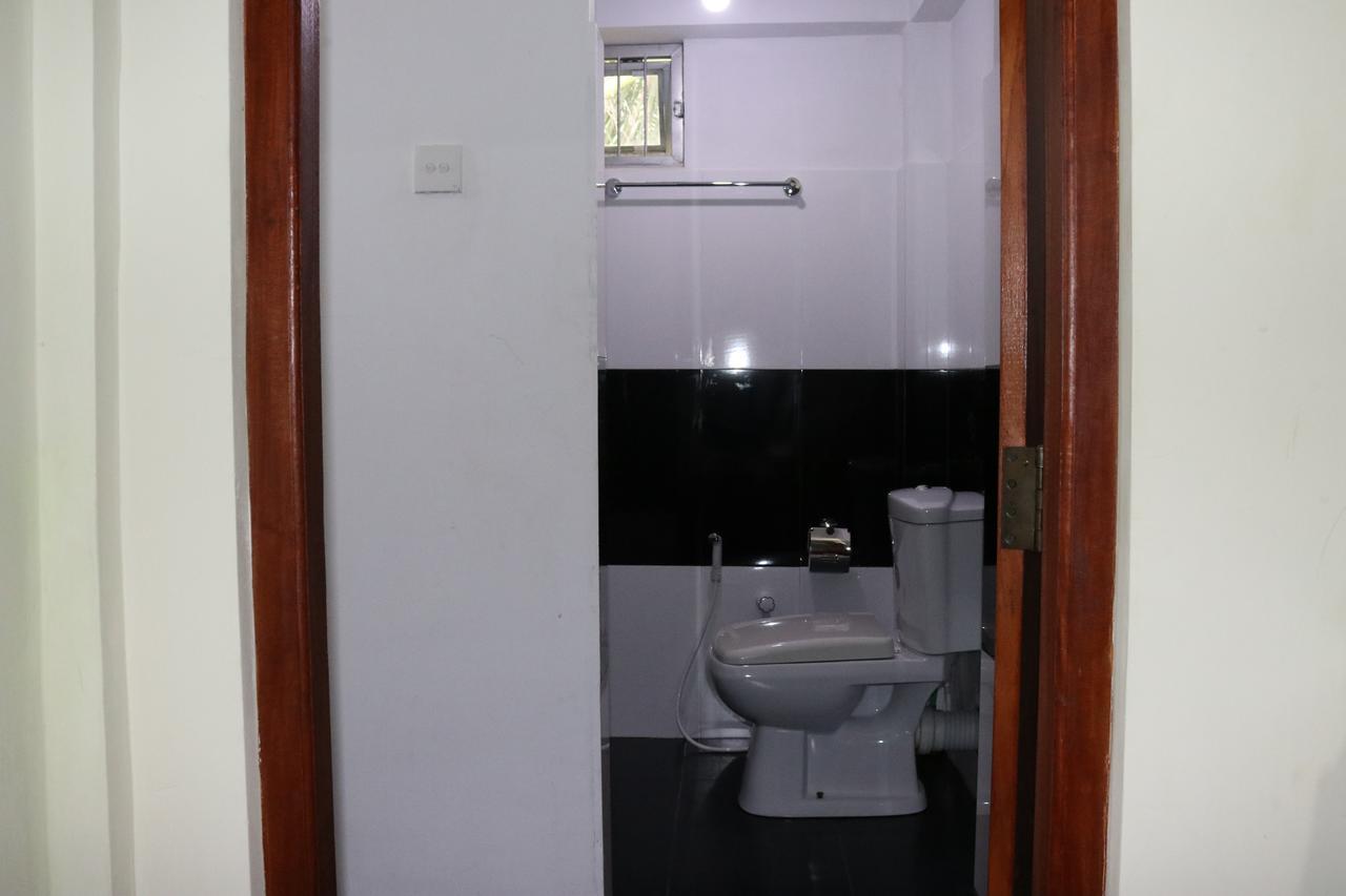 Sanasuma Rest Hotel Anuradhapura Exterior photo